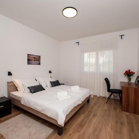 Villa Sportiva Zadar With Private Heated Pool 外观 照片