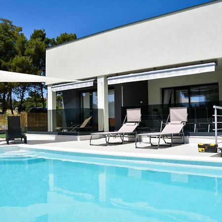 Villa Sportiva Zadar With Private Heated Pool 外观 照片