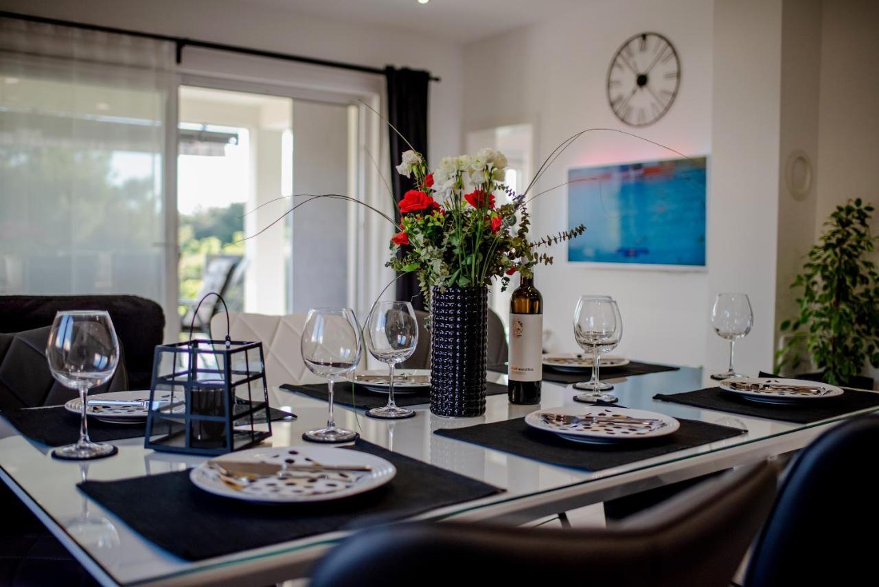 Villa Sportiva Zadar With Private Heated Pool 外观 照片