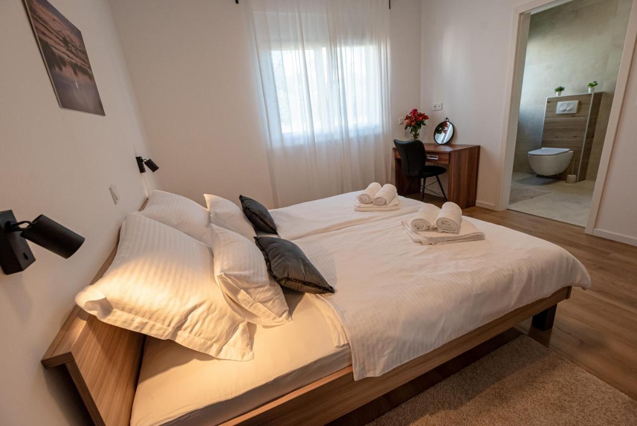 Villa Sportiva Zadar With Private Heated Pool 外观 照片