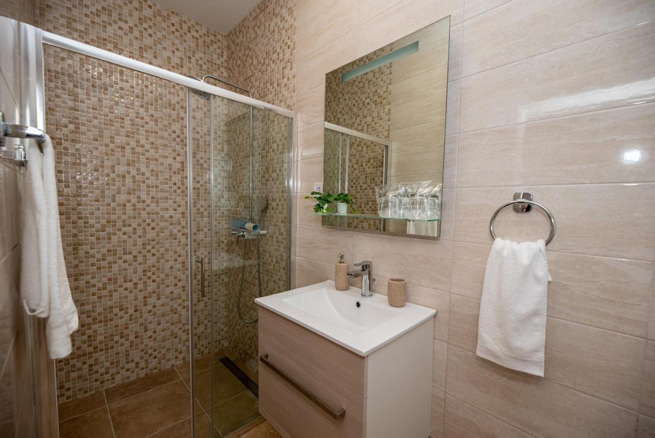 Villa Sportiva Zadar With Private Heated Pool 外观 照片