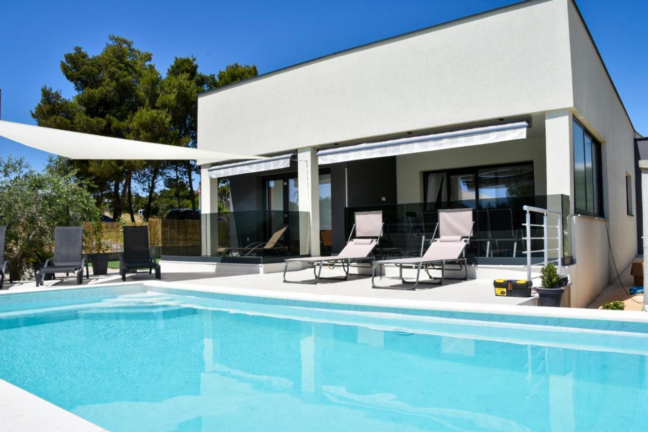 Villa Sportiva Zadar With Private Heated Pool 外观 照片